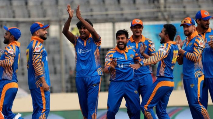 শেষের লড়াইয়ে ছড়াচ্ছে উন্মাদনা